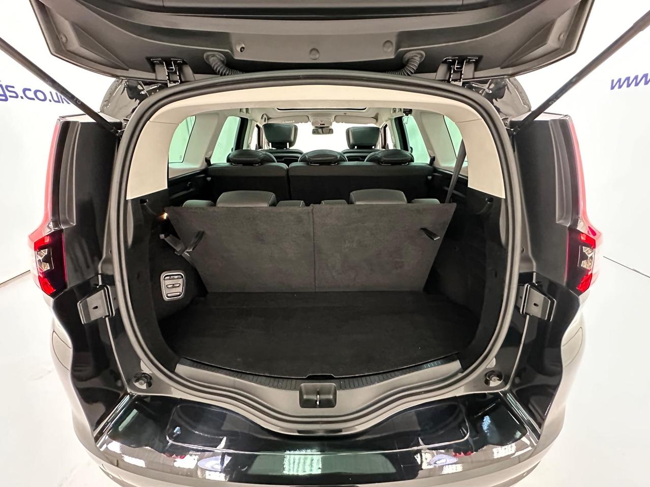 Renault Grand Scenic KP68HVB