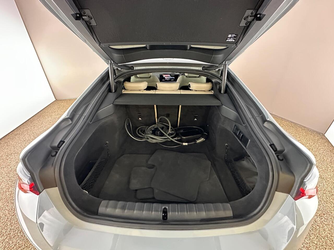 BMW i4 LS23PZB