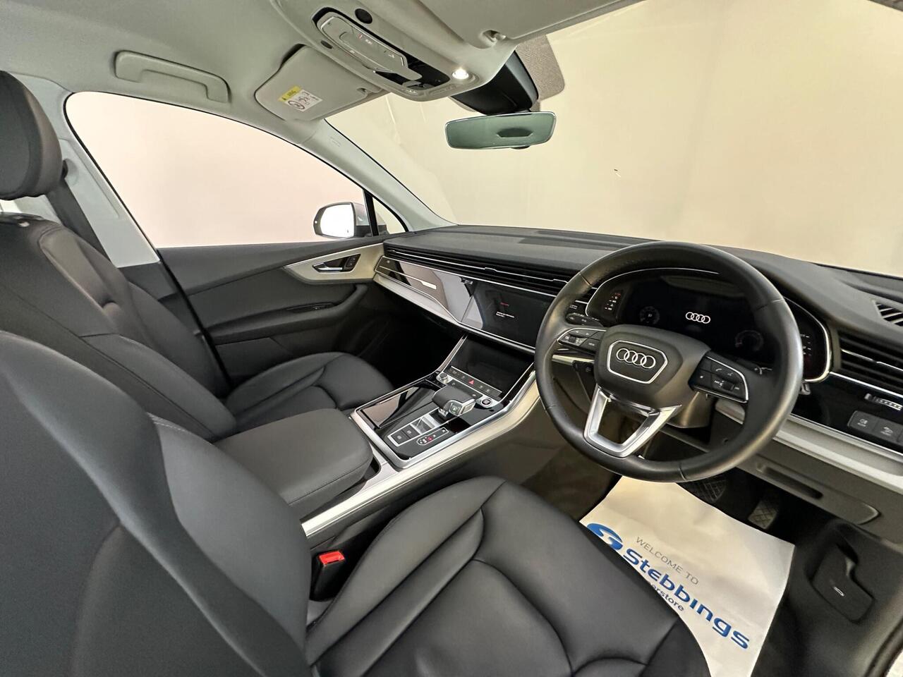 Audi Q7 GX22WMM