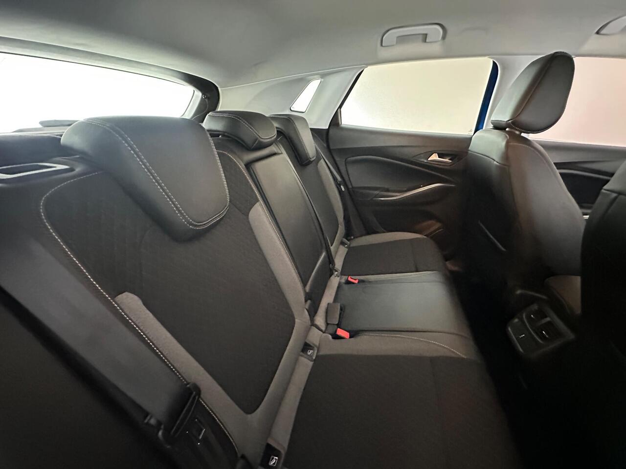 Vauxhall Grandland X LS69BKJ