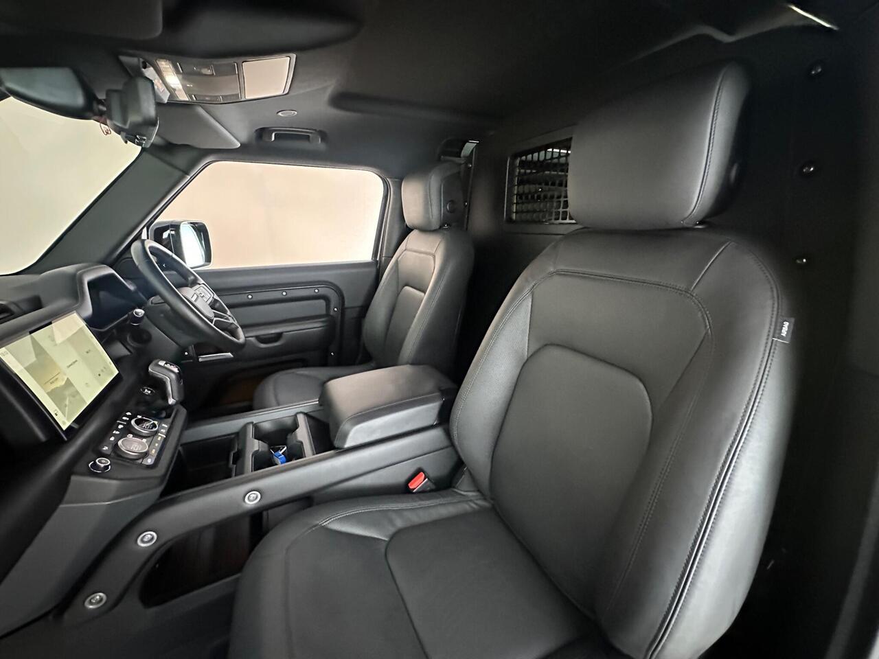 Land Rover Defender 90 WK25UHH