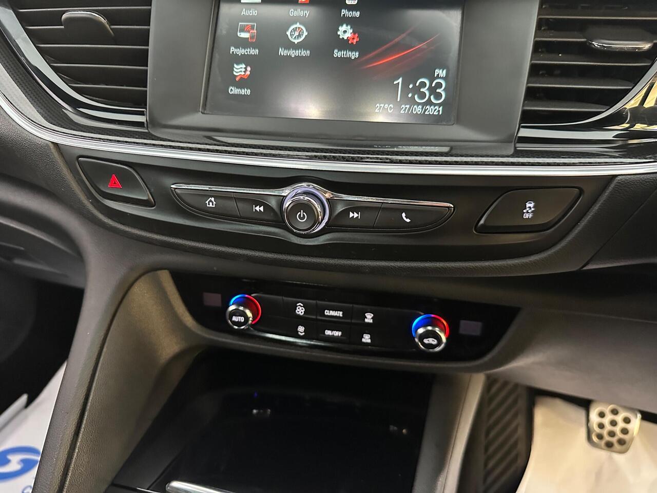 Vauxhall Insignia DS19CWU