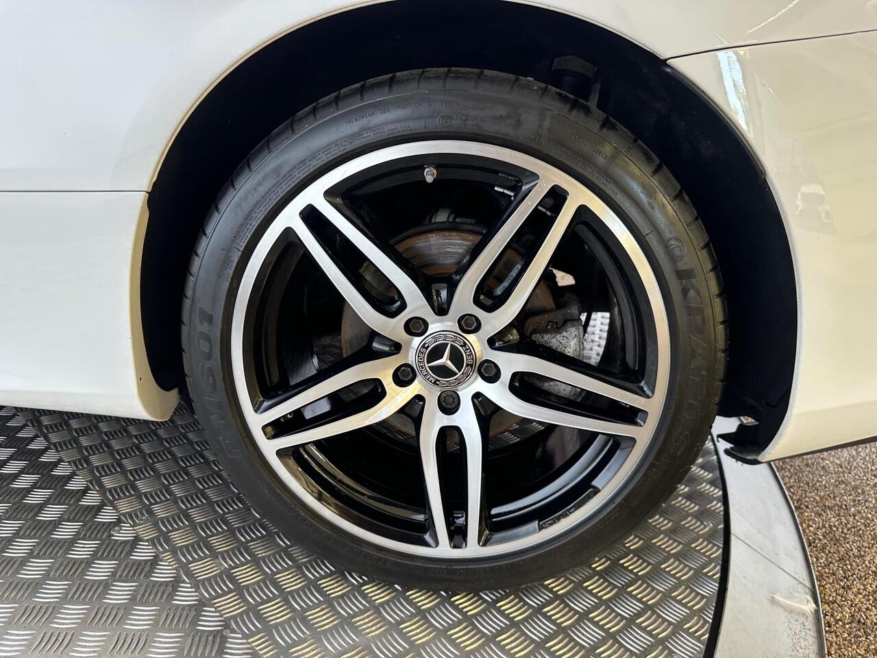 Mercedes-Benz E Class YD67CEF