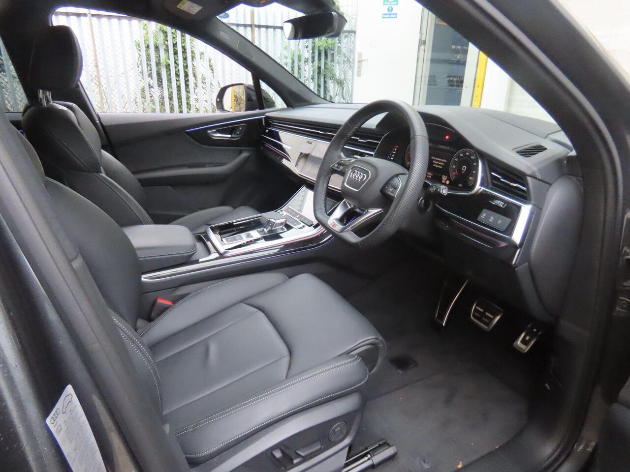 Audi Q7 AK74UAW