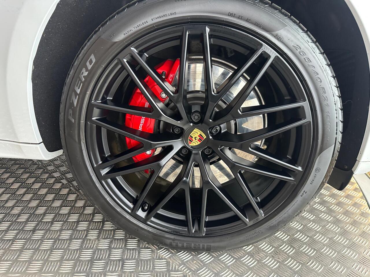 Porsche Macan AP24DWK