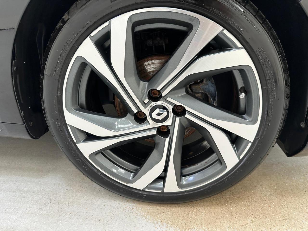 Renault Clio YE71SWN