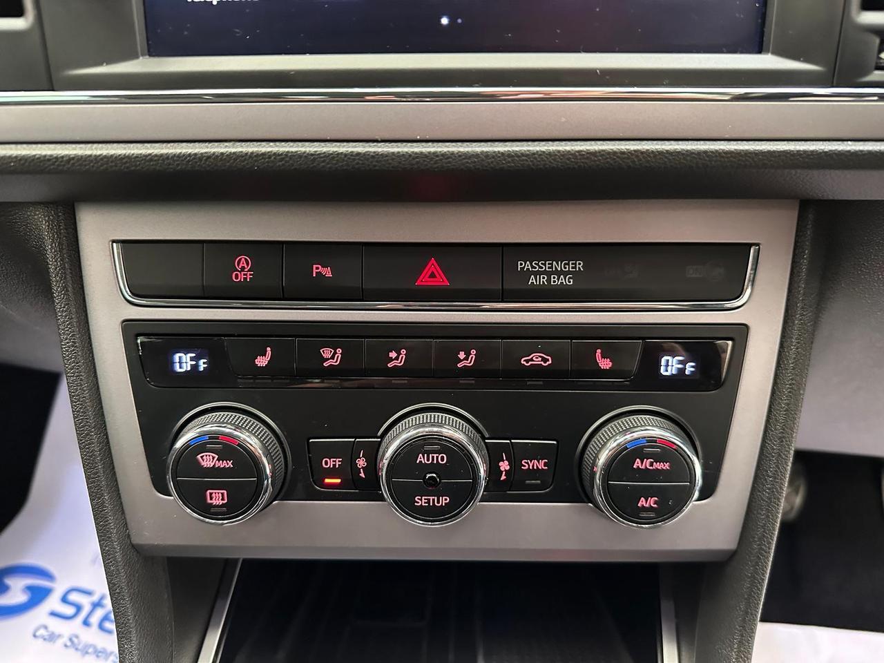 SEAT Leon YL17UVC