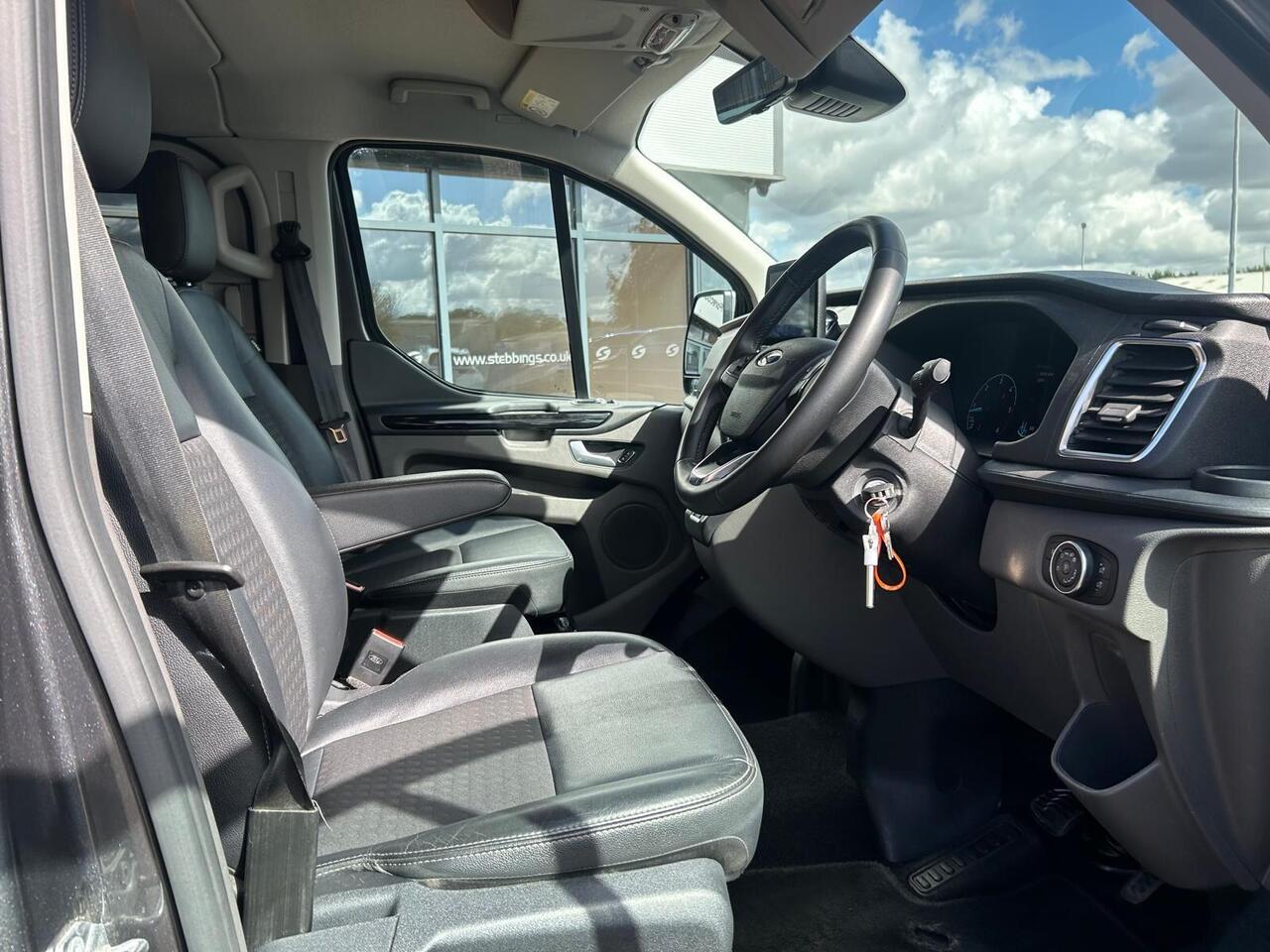 Ford Transit Custom AF72ZKU