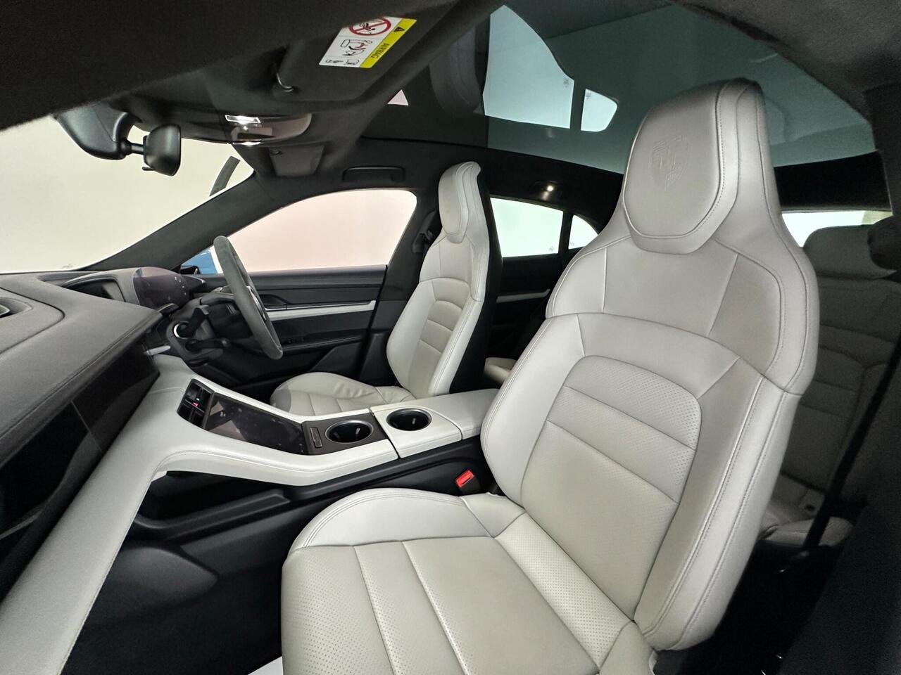 Porsche Taycan LV71XCL