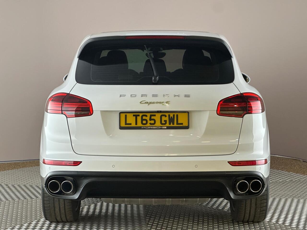 Porsche Cayenne LT65GWL
