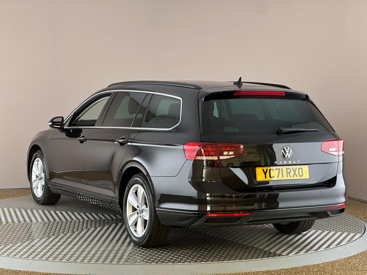 Volkswagen Passat YC71RXO