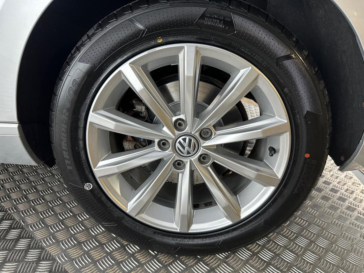 Volkswagen Passat AD19KLE