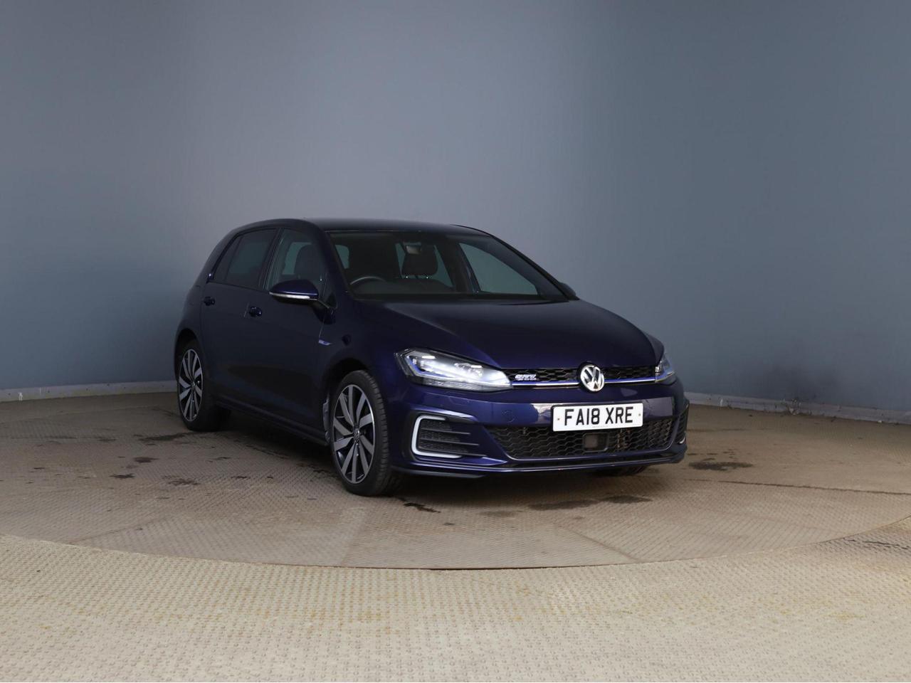 Volkswagen Golf FA18XRE