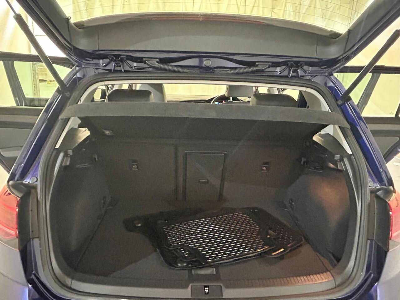 Volkswagen e-Golf AD18GUC