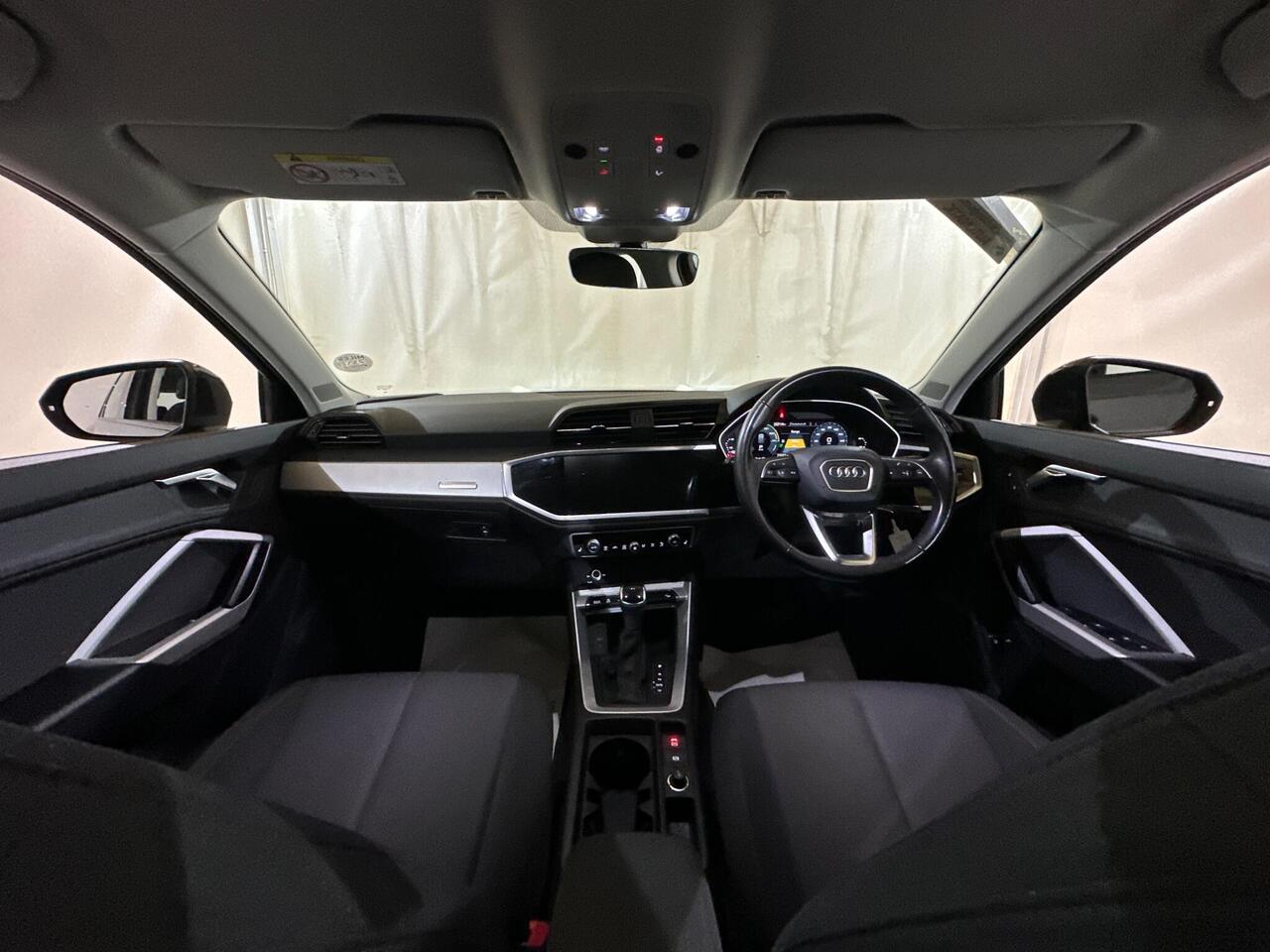 Audi Q3 MW22OVR