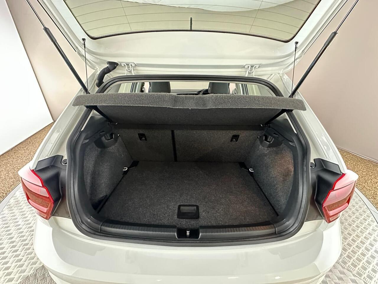 Volkswagen Polo AW19CXP