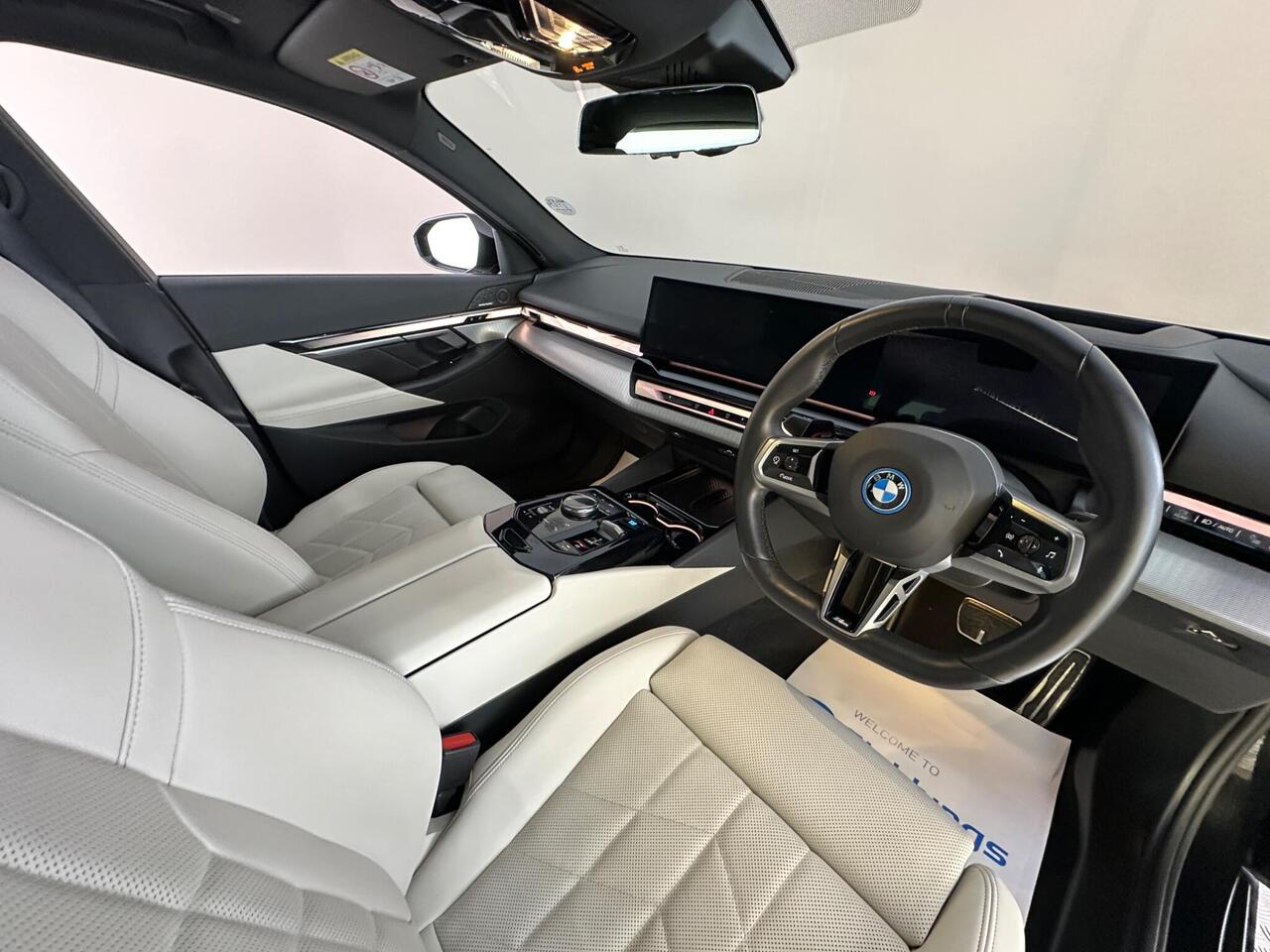 BMW i5 AO25HRK