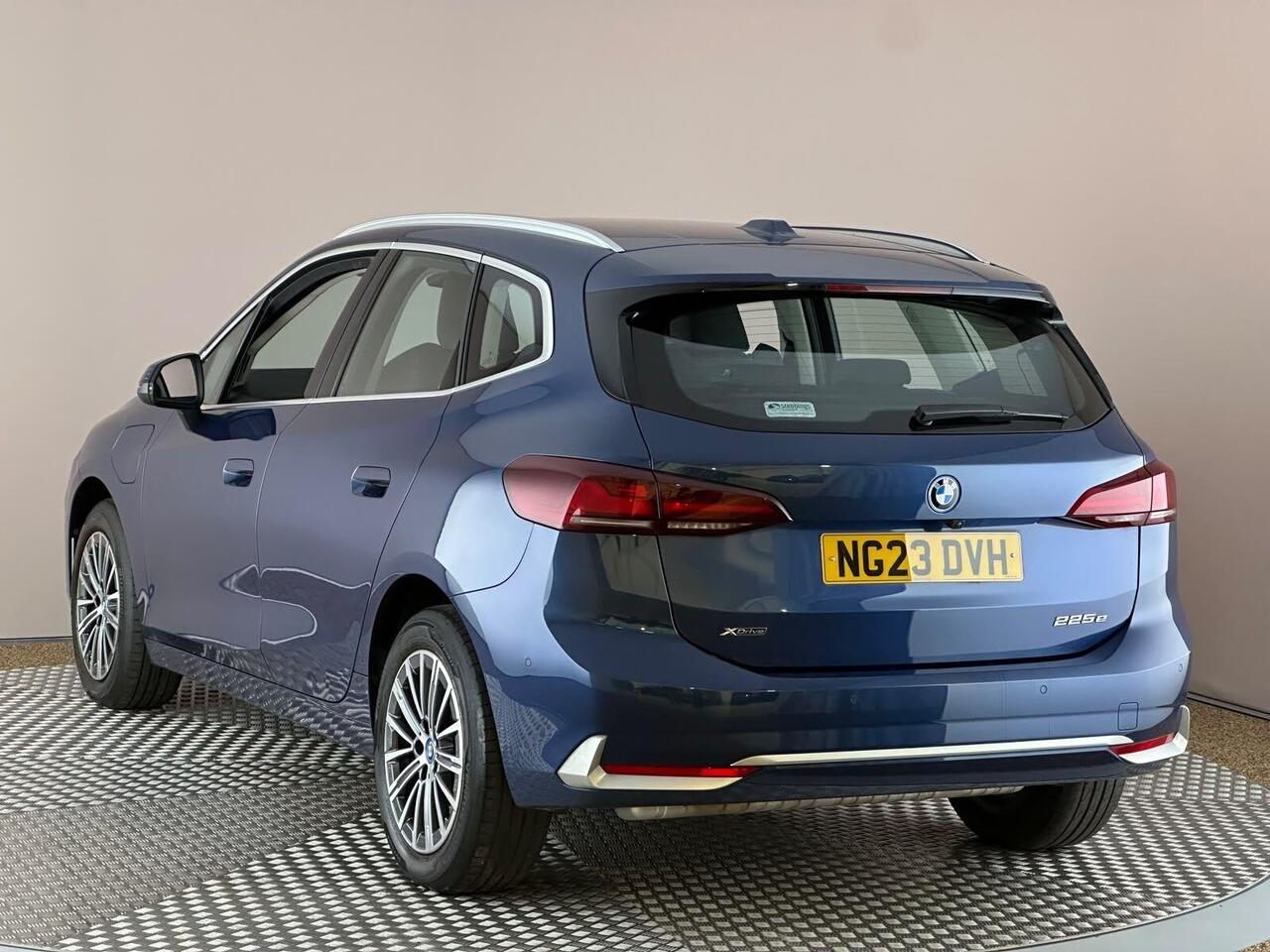 BMW 2 Series Active Tourer NG23DVH