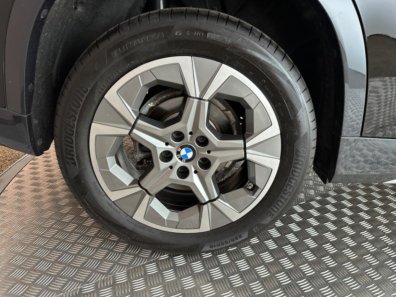 BMW X1 GX25HDD
