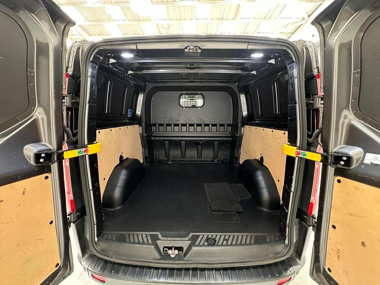Ford Transit Custom CE70UYX