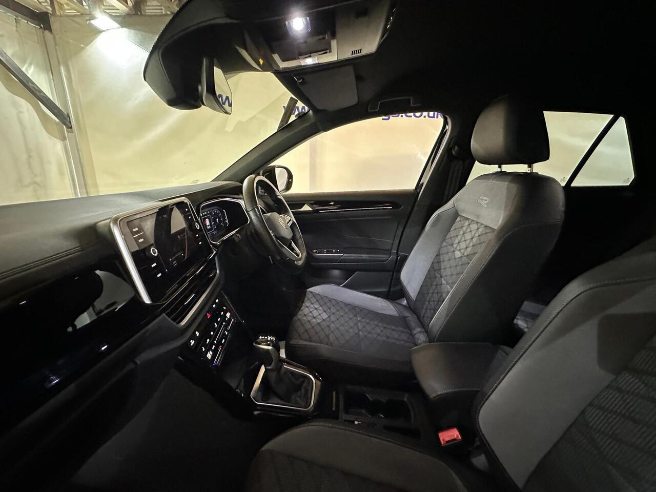 Volkswagen T-Roc CA72JZX