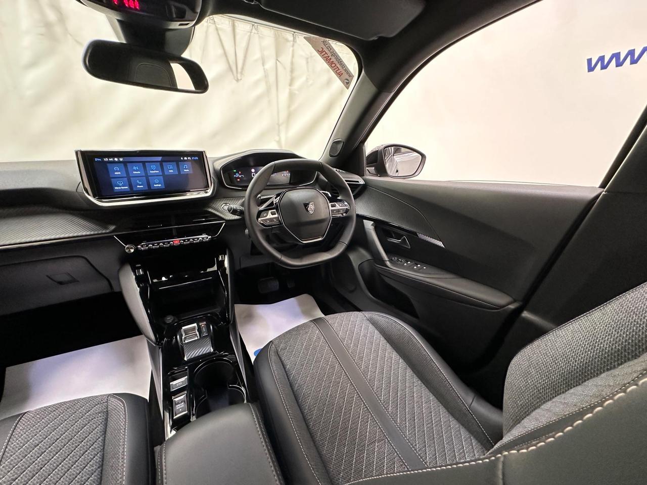 Peugeot 2008 AF73DWW