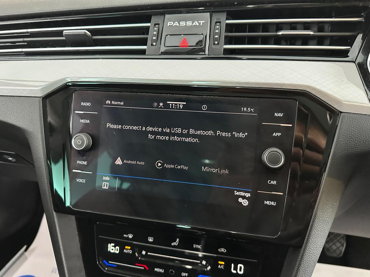 Volkswagen Passat YC71RXO