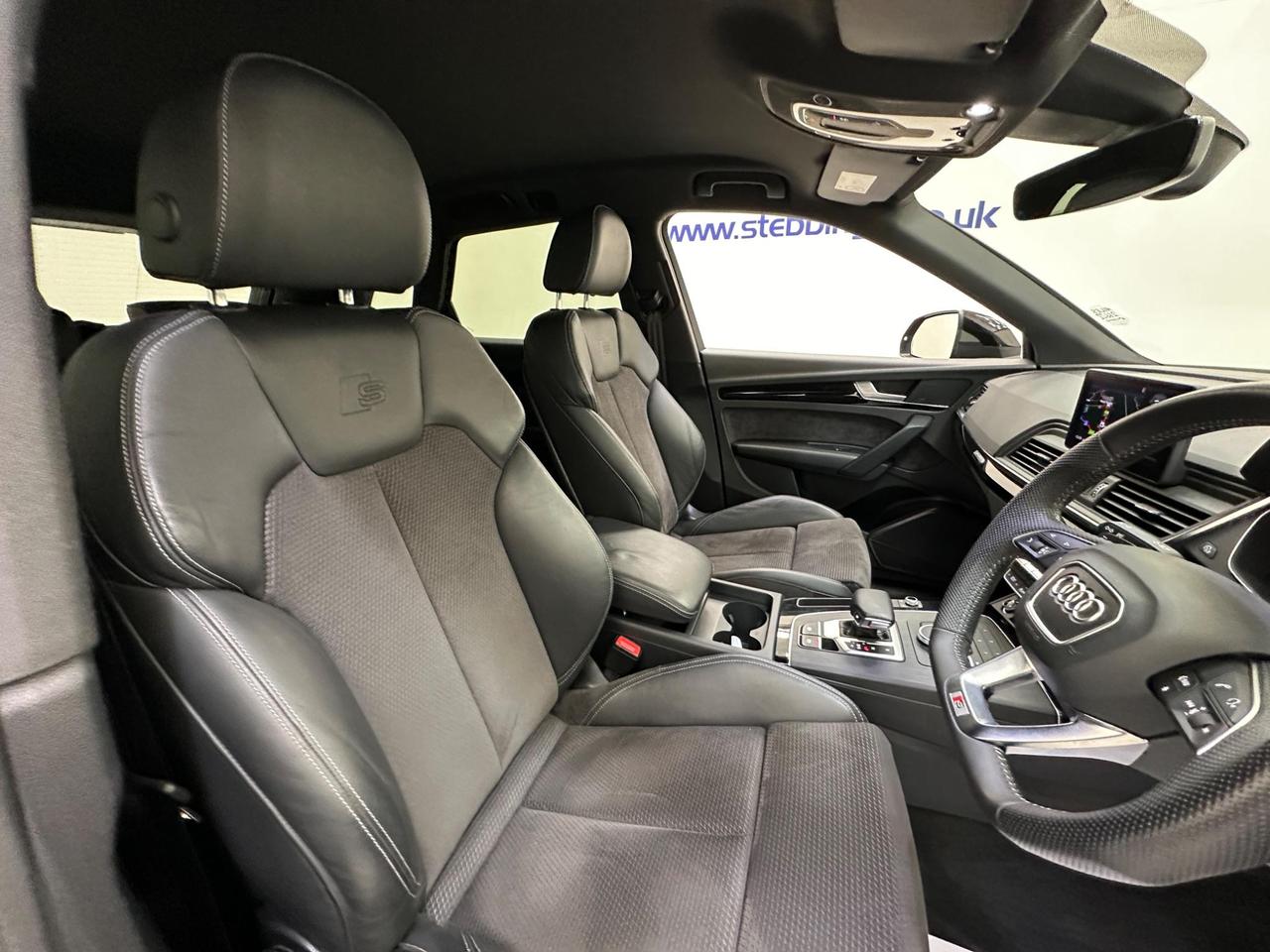 Audi Q5 WF69XDN