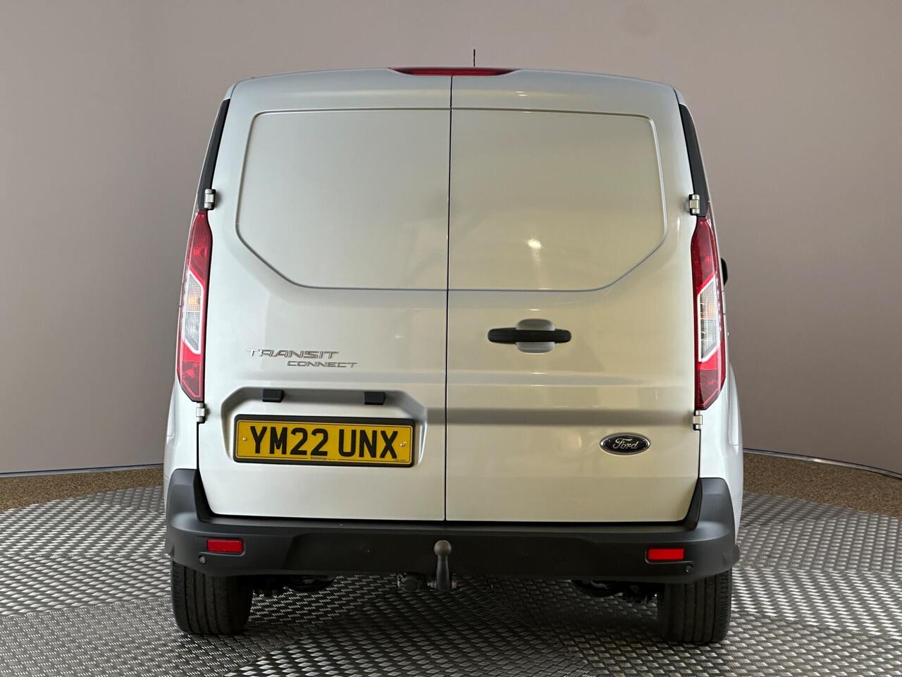 Ford Transit Connect YM22UNX