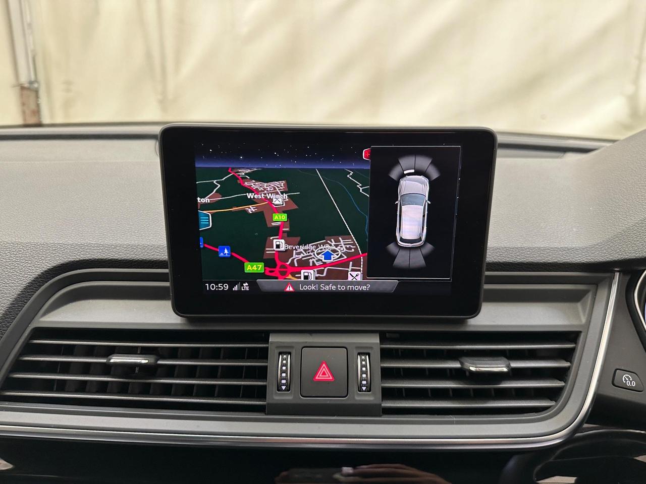 Audi Q5 WF69XDN