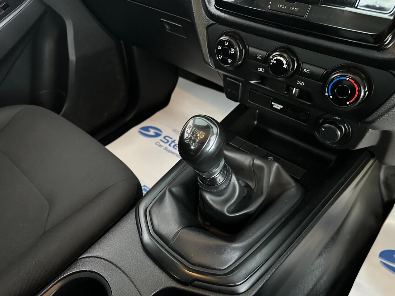 Isuzu D-Max AX72KOJ