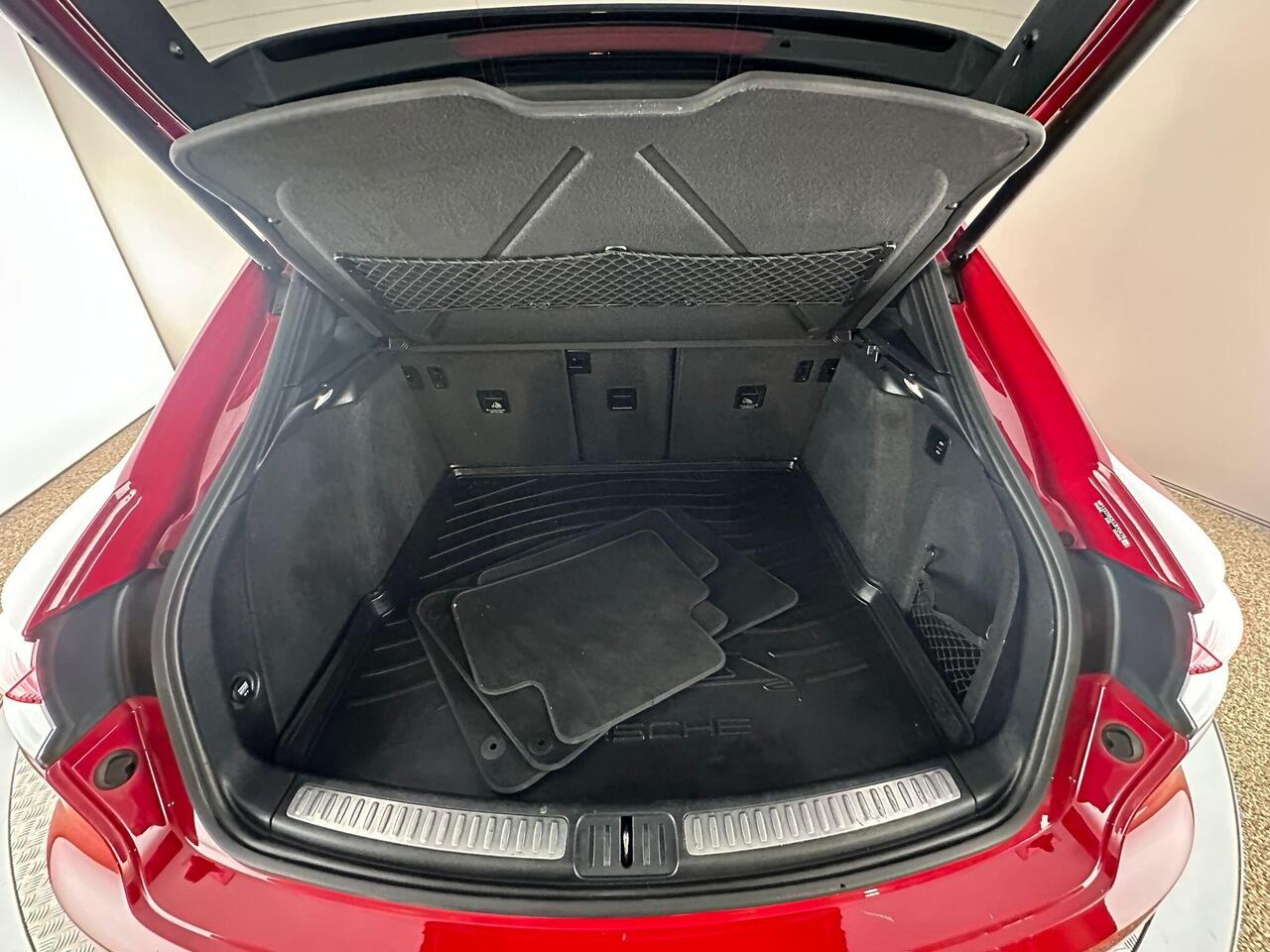 Porsche Macan GN69VBJ