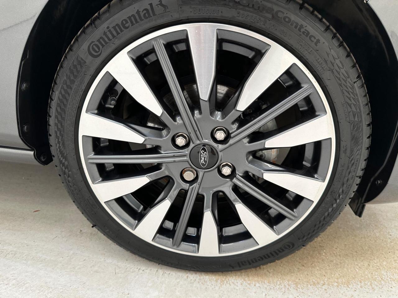 Ford Fiesta LD72JVC