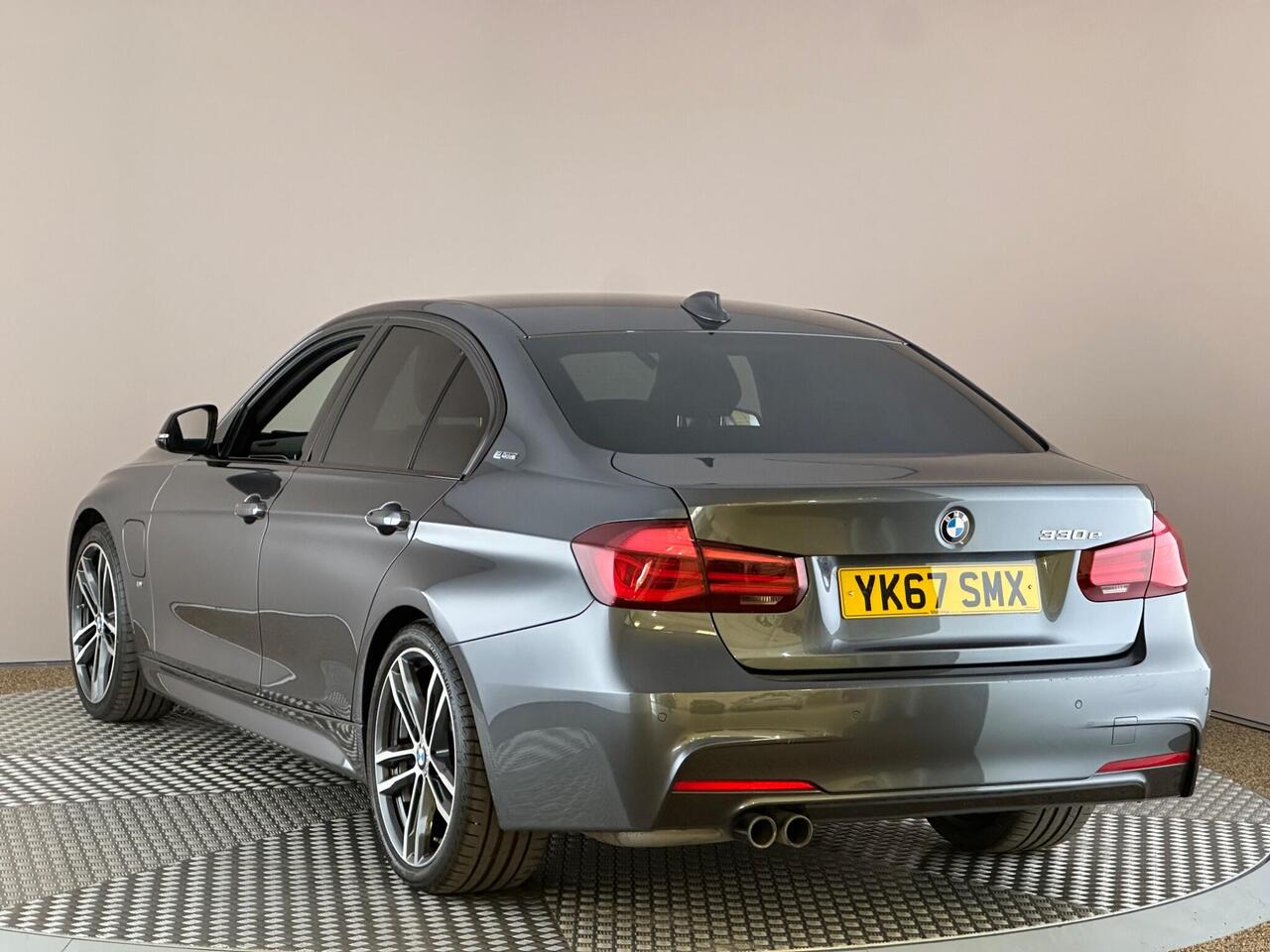 BMW 3 Series YK67SMX