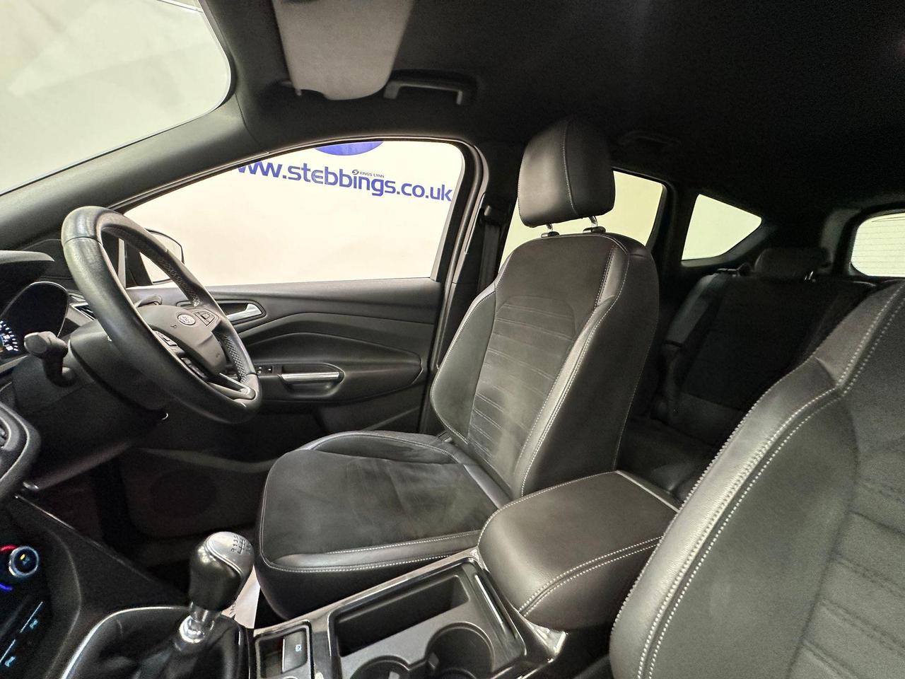 Ford Kuga AY17NRV