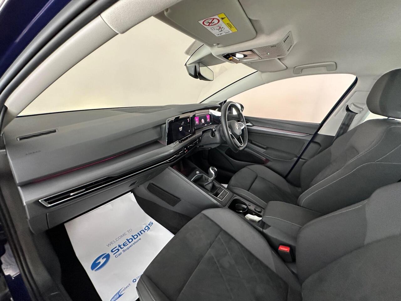 Volkswagen Golf VE22WDV