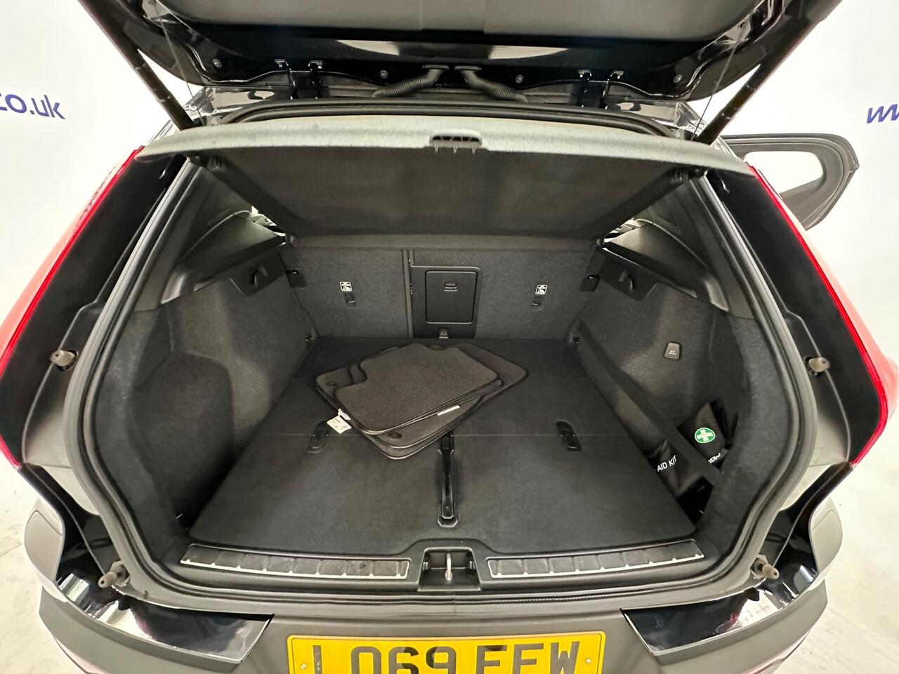 Volvo XC40 LO69EFW