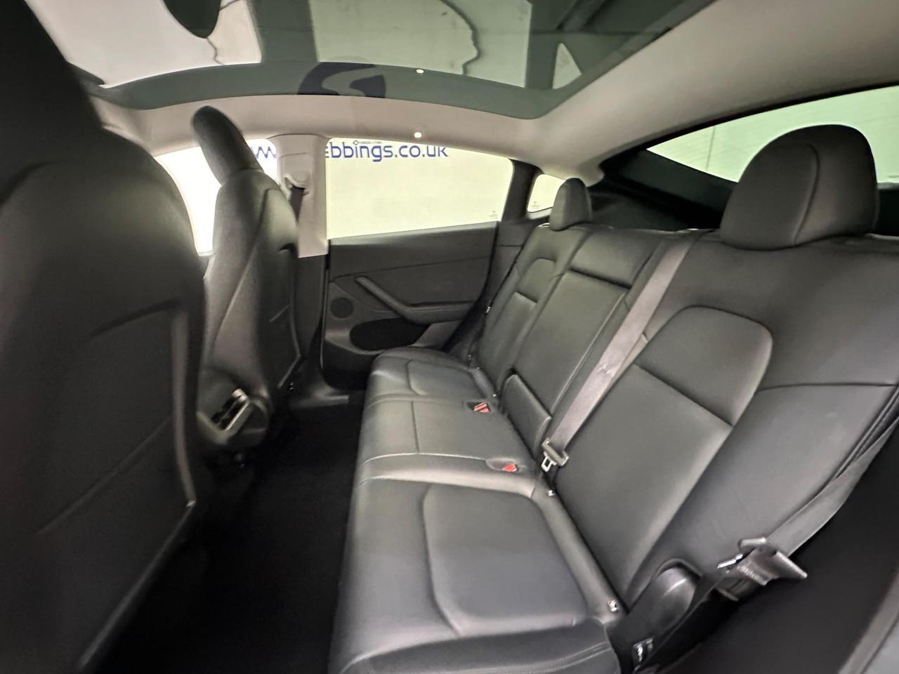 Tesla Model Y AJ22CZU