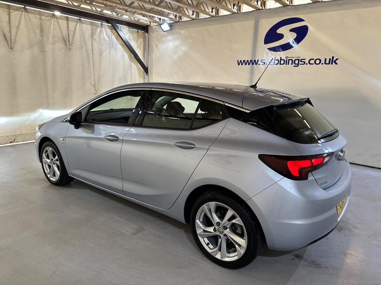 Vauxhall Astra PL69HZW