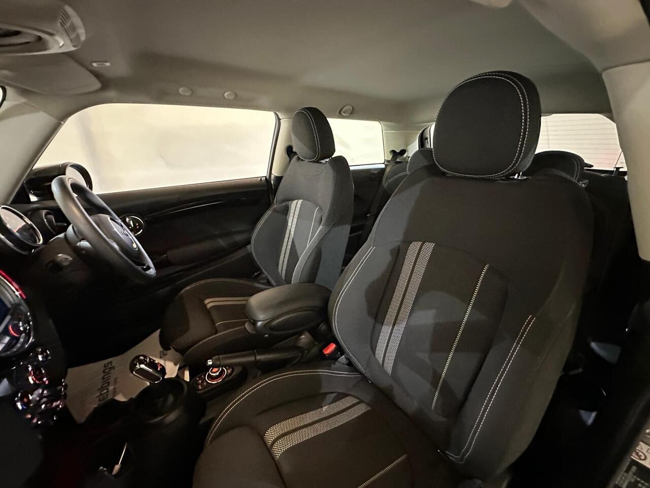 MINI Hatch EA70YLB