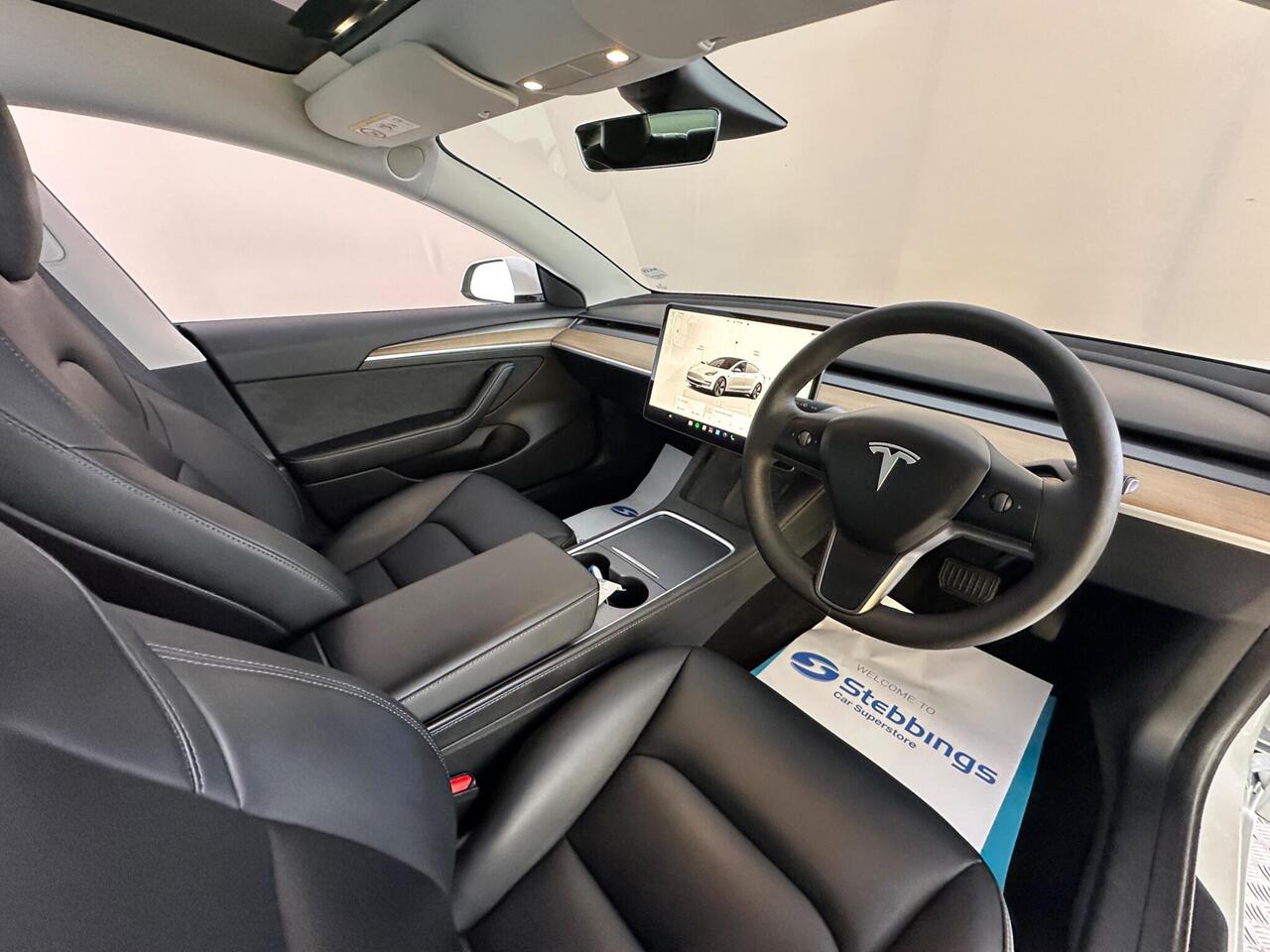 Tesla Model 3 MH23HFX
