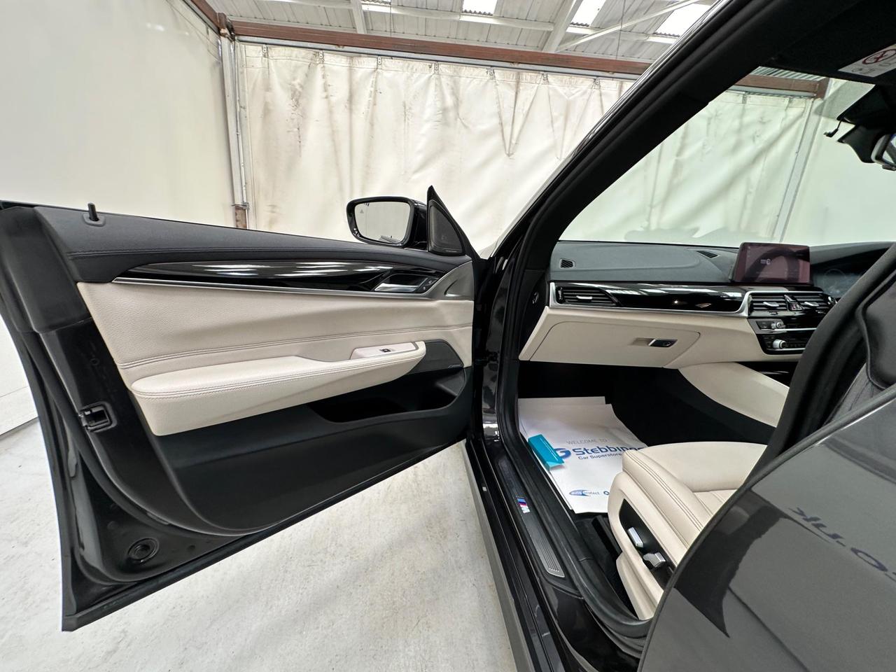 BMW 6 Series Gran Turismo YD68SYZ