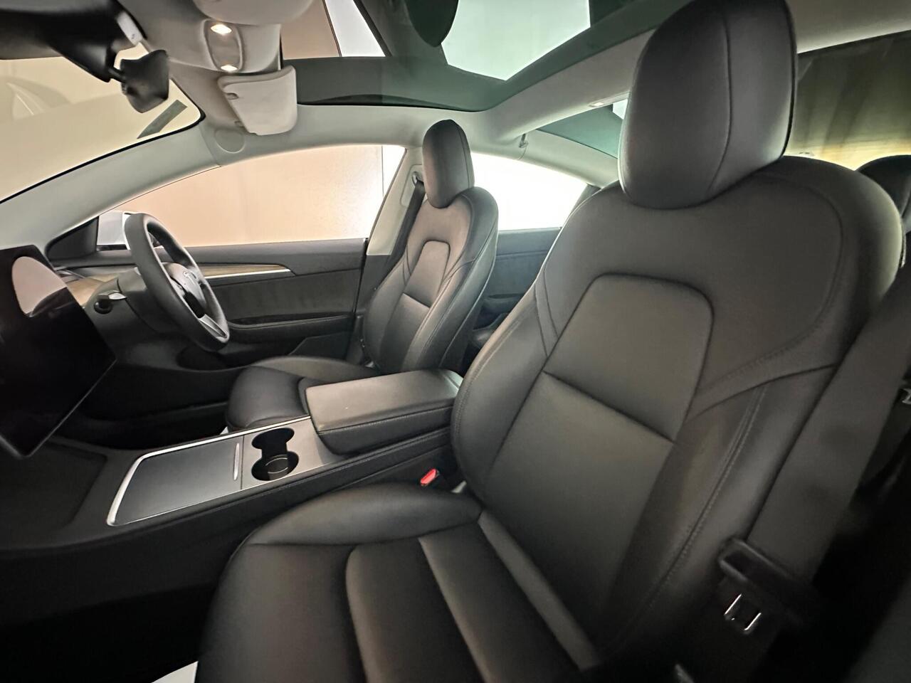 Tesla Model 3 AF72UWA