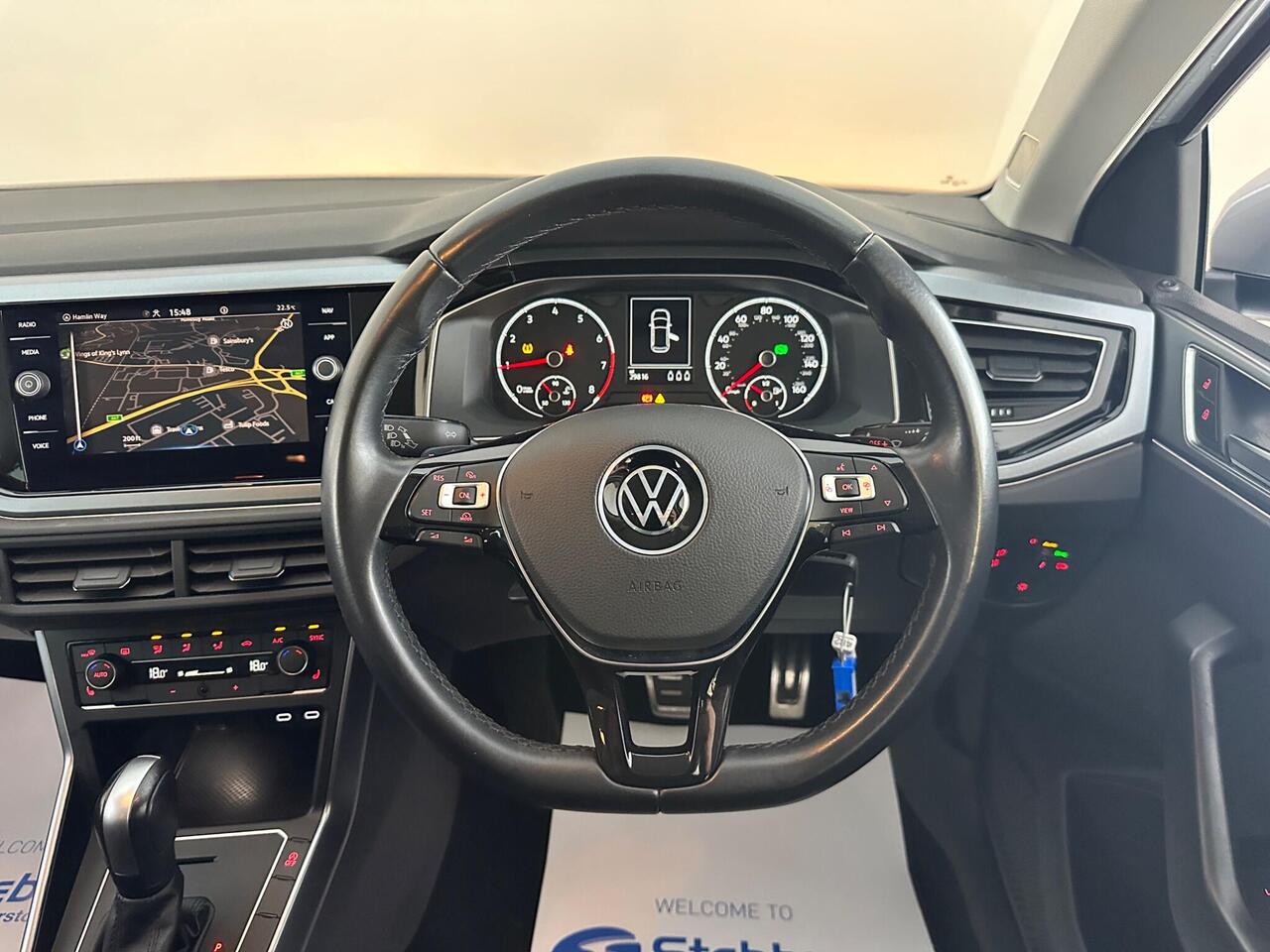 Volkswagen Polo BJ71UYU