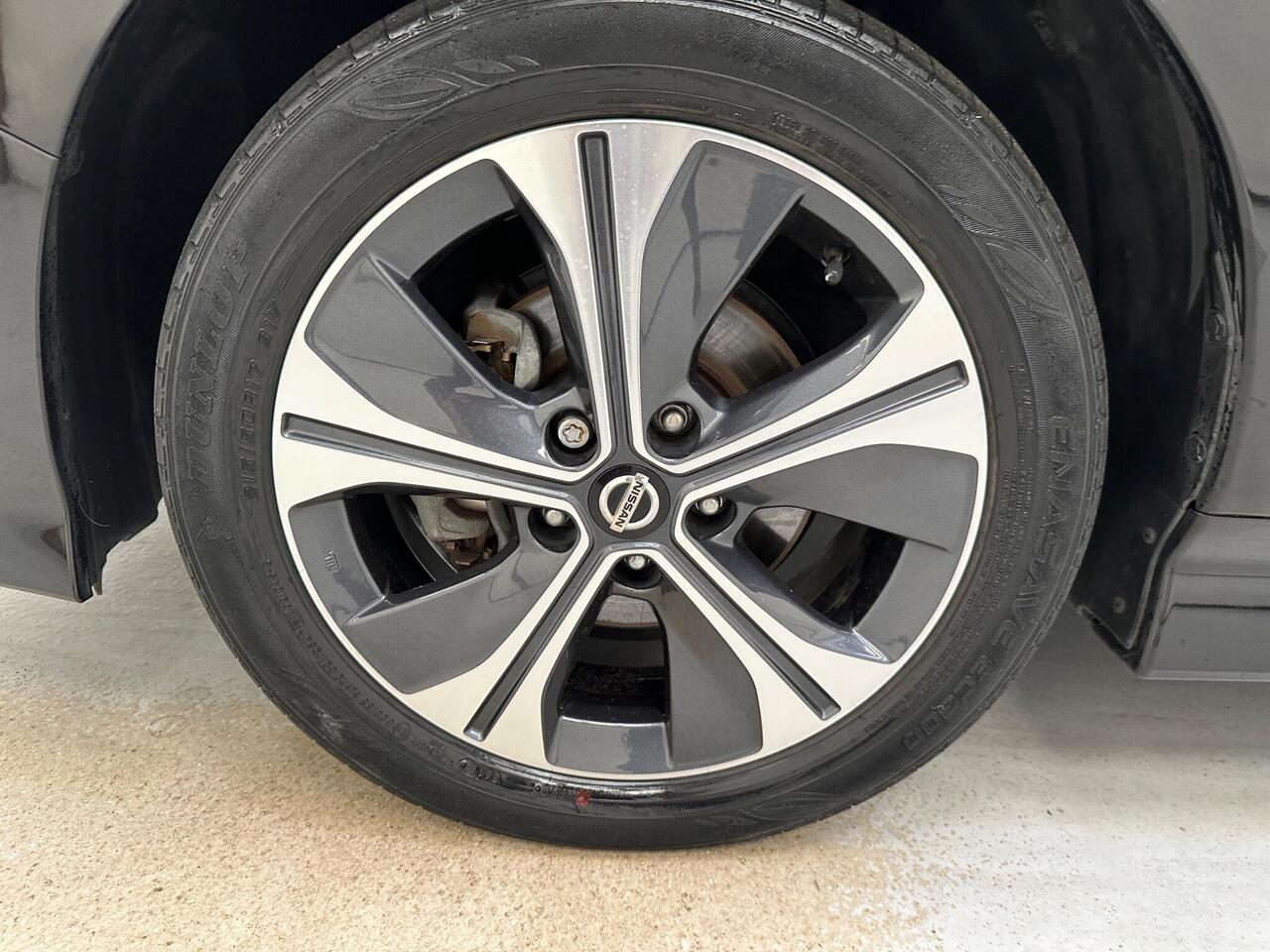 Nissan Leaf LT19GYF