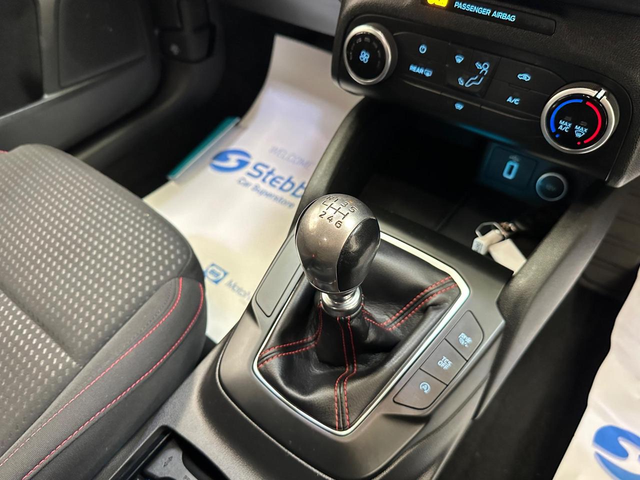 Ford Focus YJ68UAF