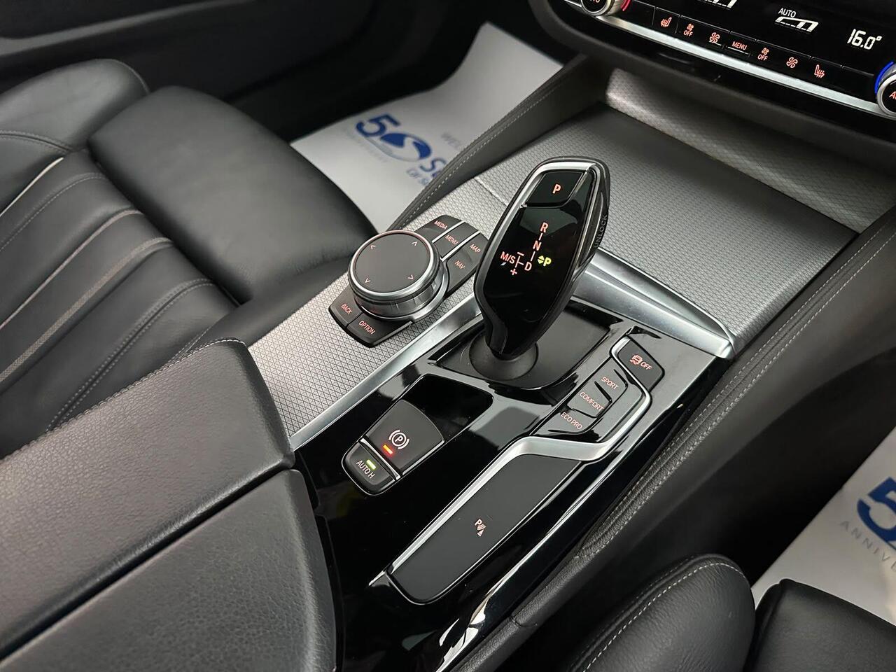 BMW 5 Series YJ19VDG