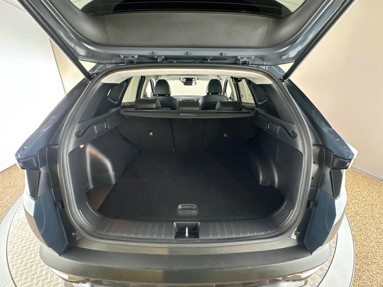 Hyundai TUCSON LE23RTZ