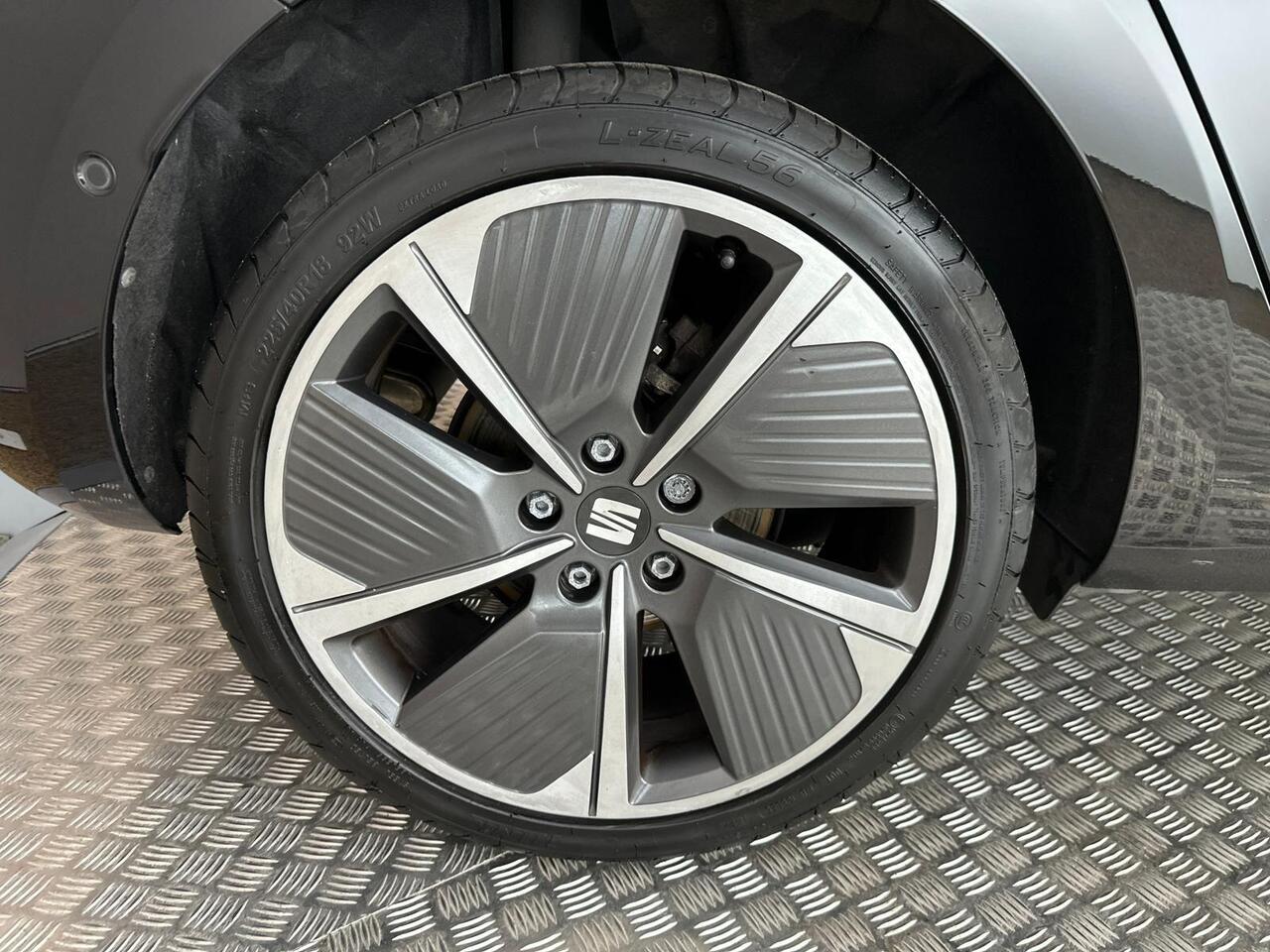 SEAT Leon SJ21VNO