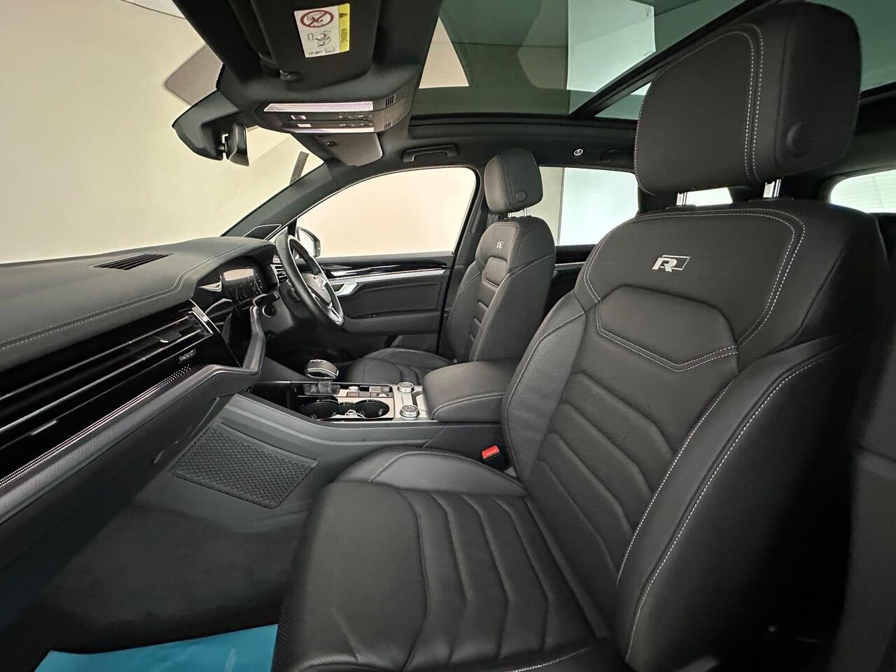 Volkswagen Touareg KY69UHS